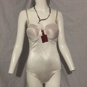 Excellent Body Lingerie 
